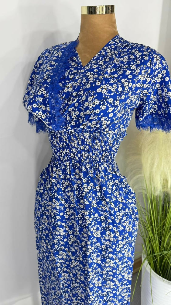 Robe de maison fleuri