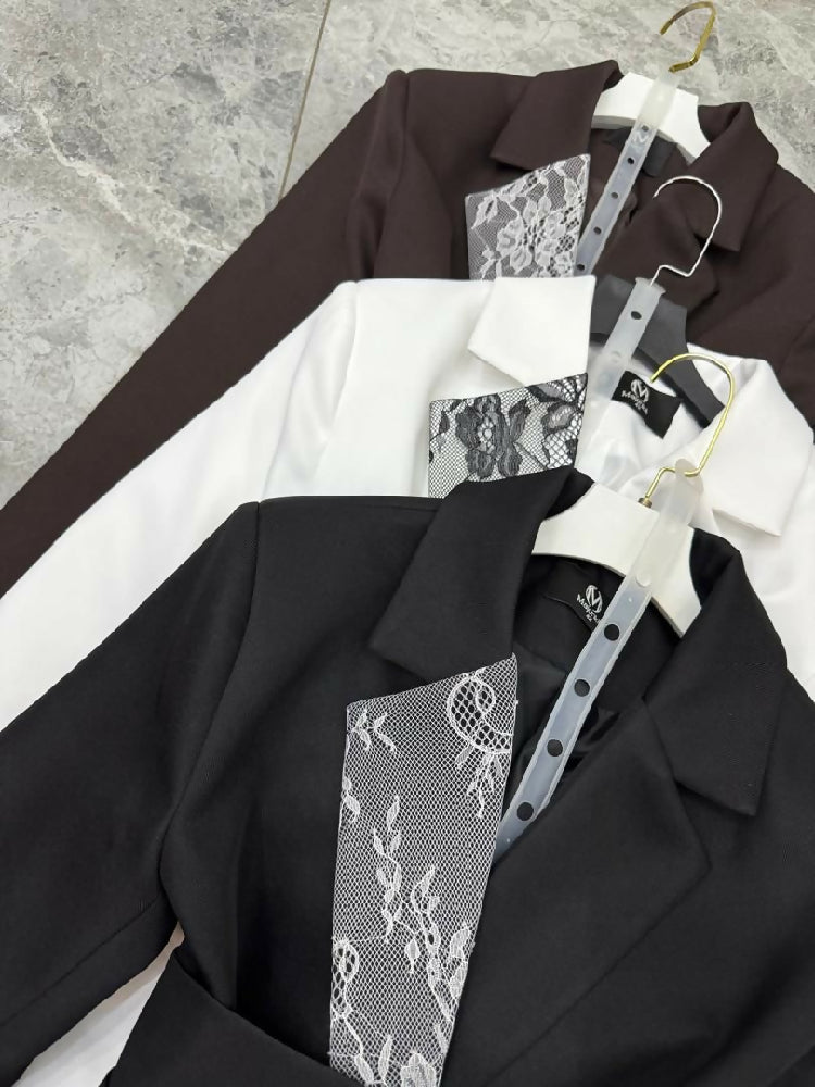 Blazer dentelle ceinturé