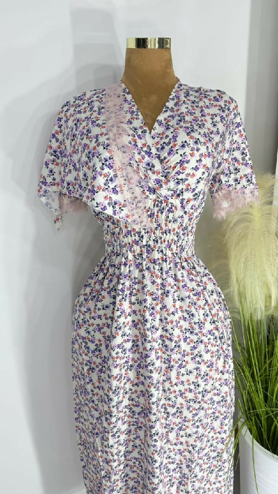 Robe de maison fleuri