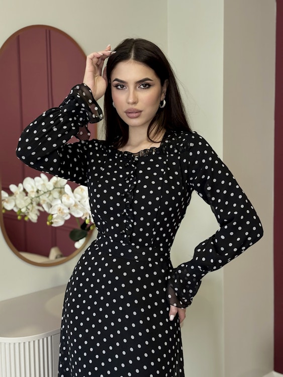 Robe Aisha – Image 2